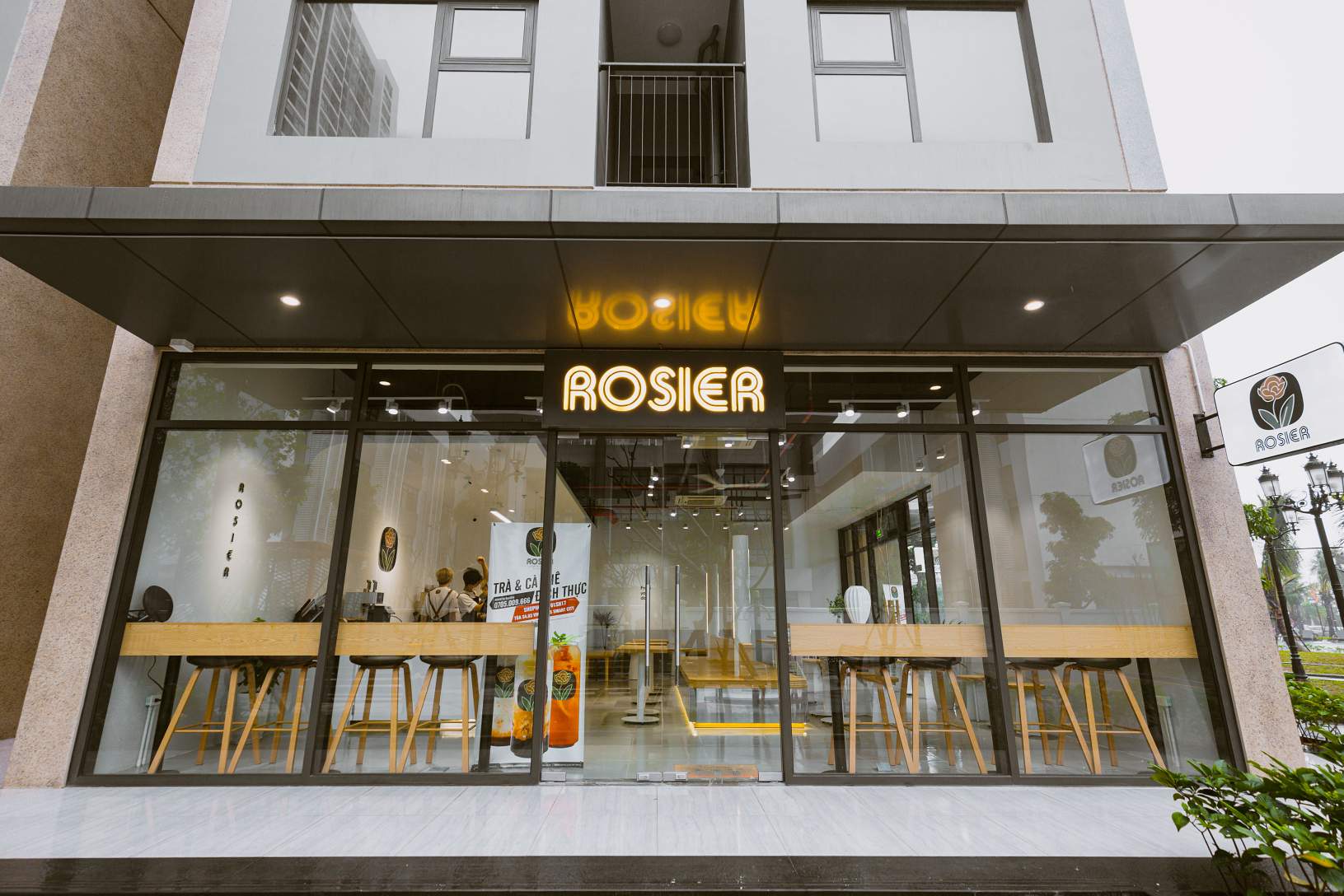 Construction of Rosier Café - Vinhomes Smart City 