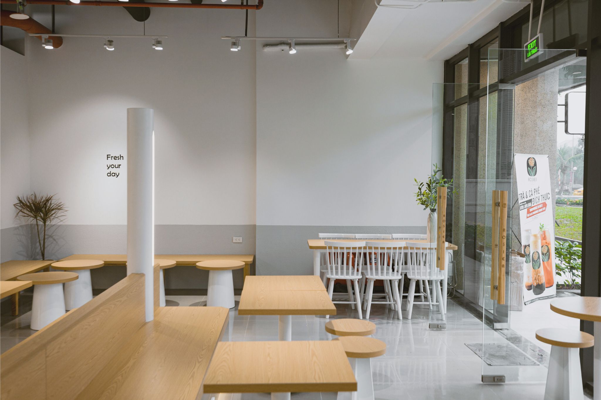 Construction of Rosier Café - Vinhomes Smart City 
