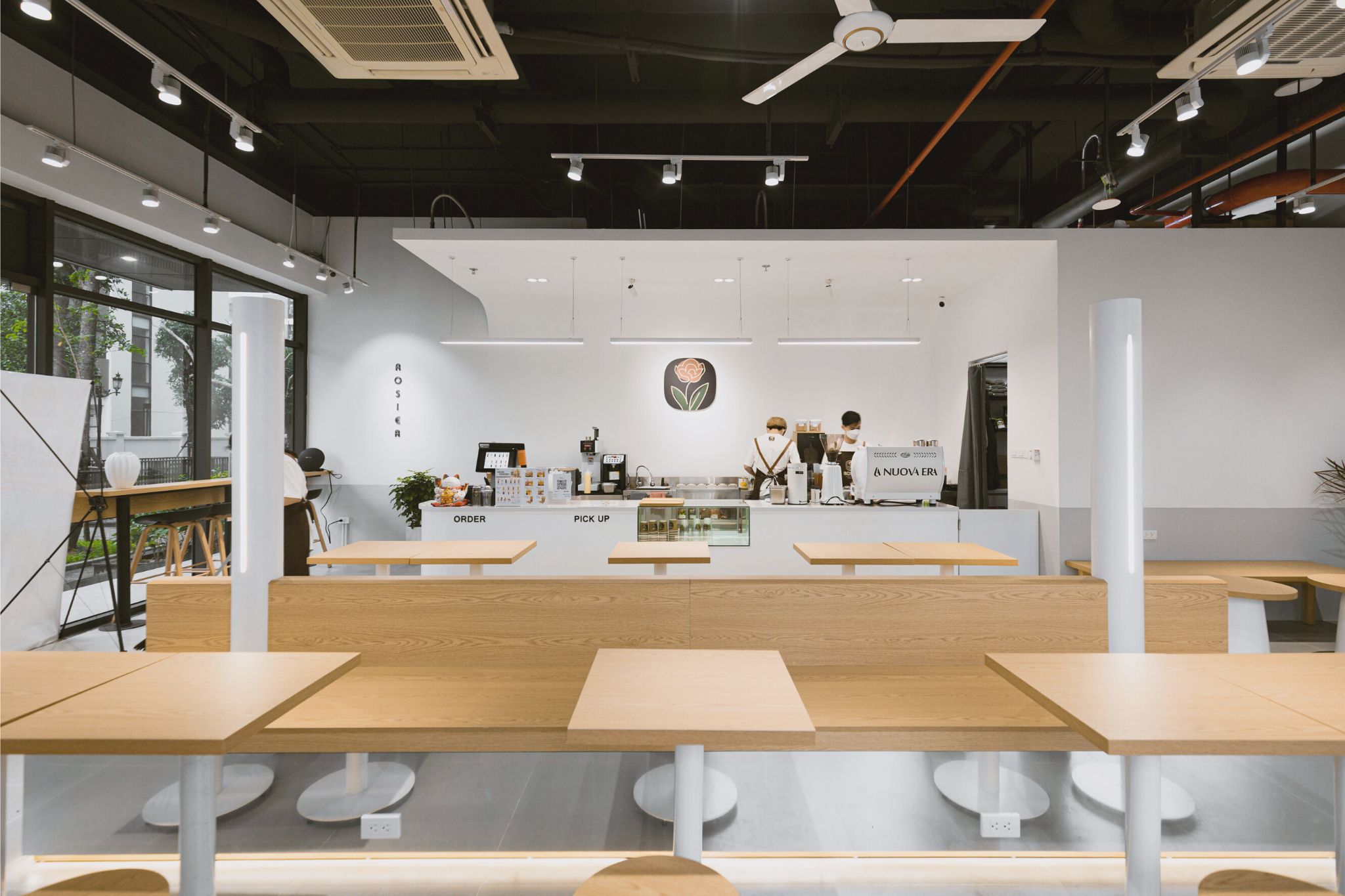 Construction of Rosier Café - Vinhomes Smart City 