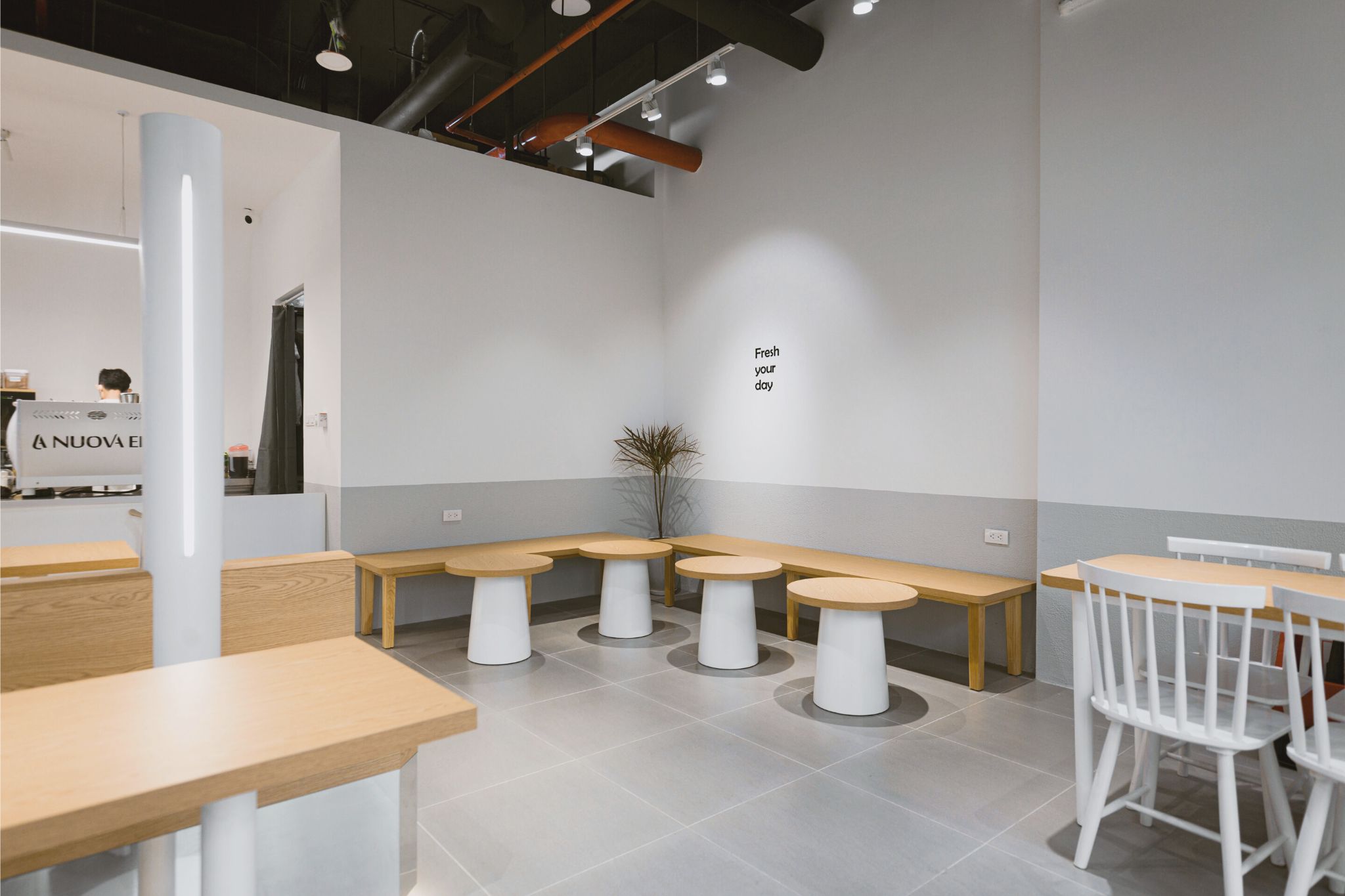 Construction of Rosier Café - Vinhomes Smart City 
