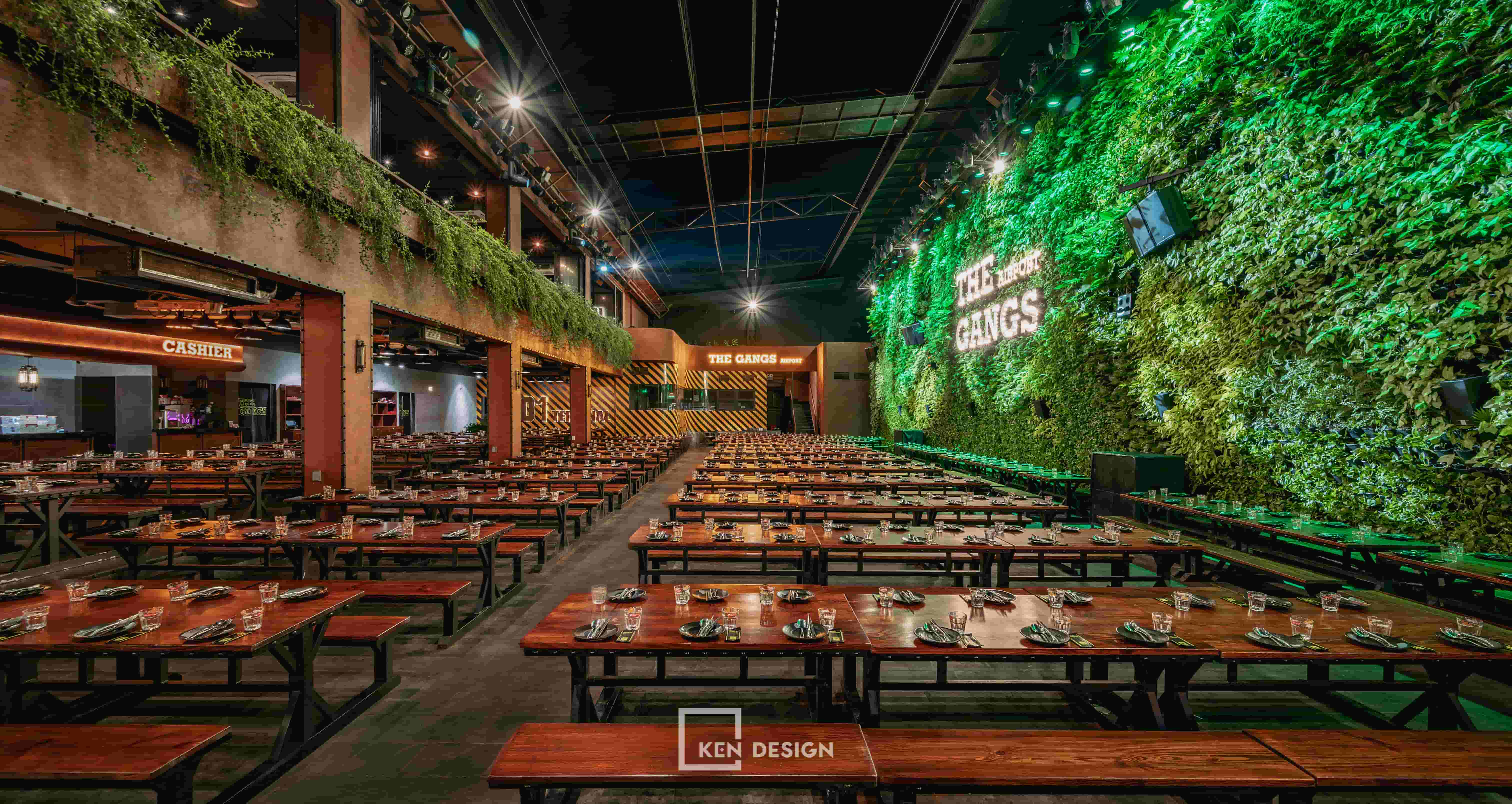 Construction of The Gangs Airport Restaurant in Go Vap