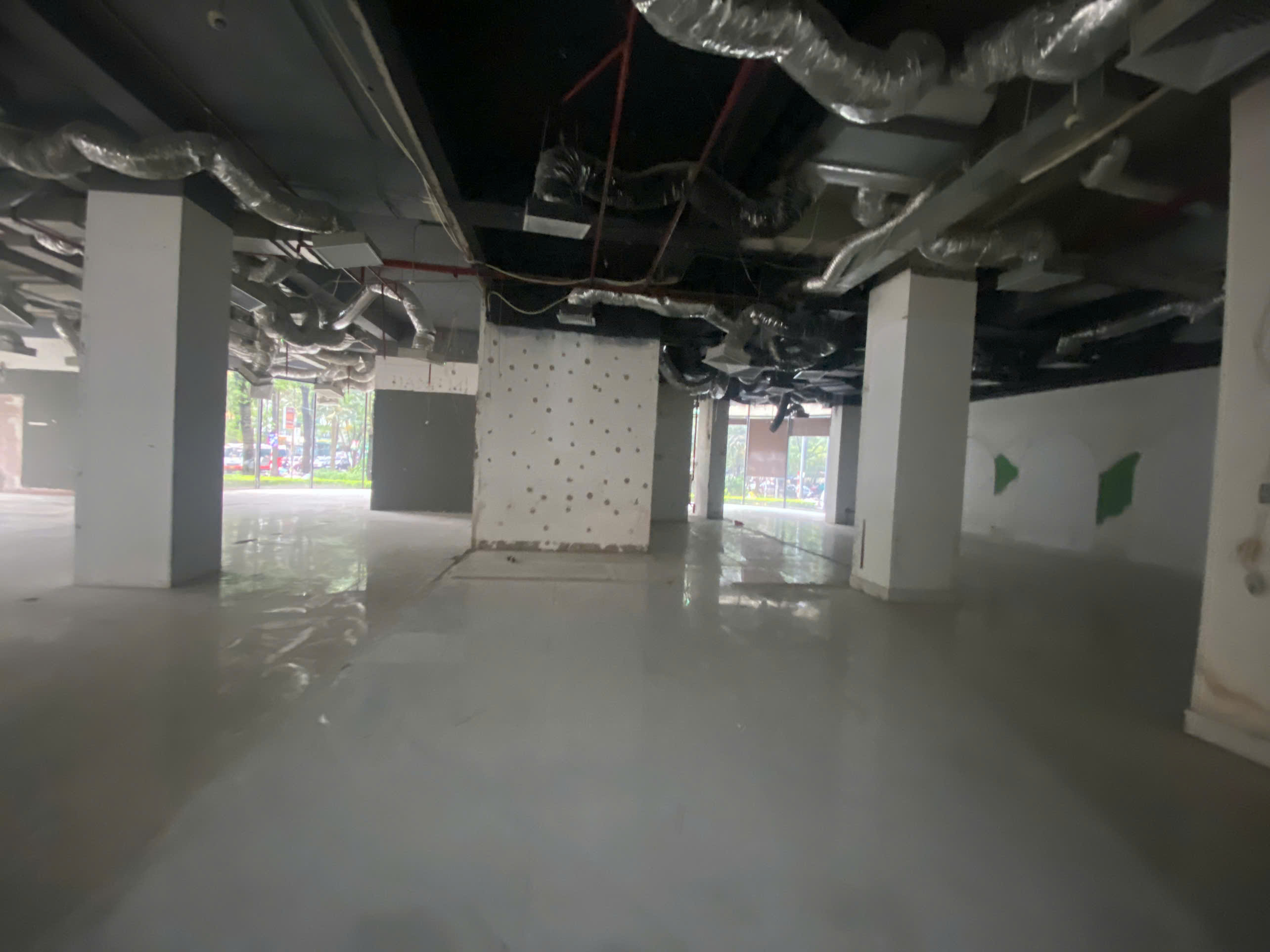 Construction of the FLOW HAUS Coworking Café