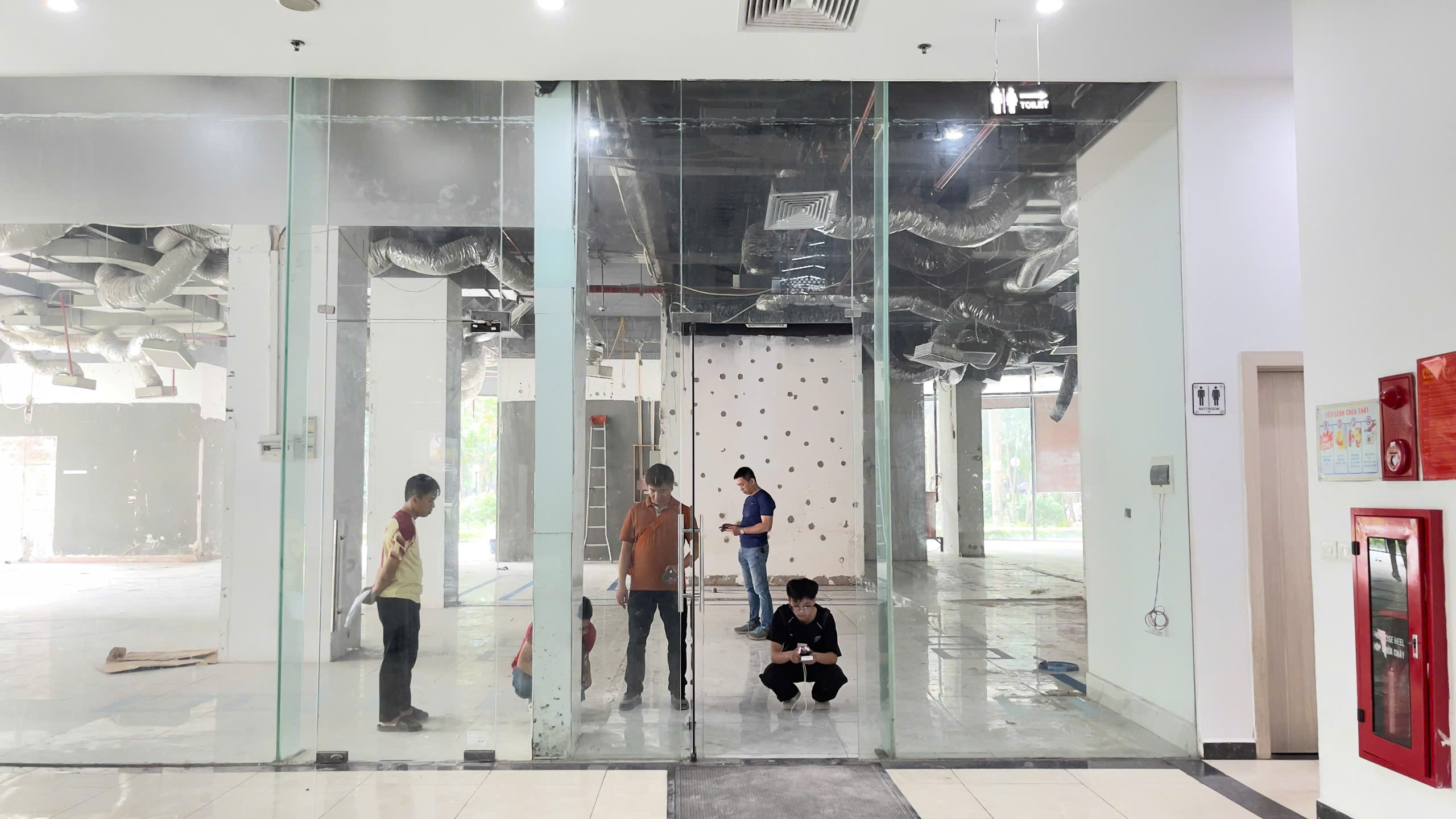 Construction of the FLOW HAUS Coworking Café