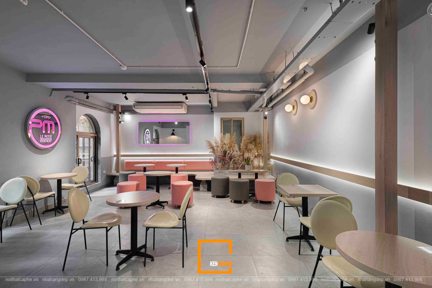 Le Petit Moment Cafe Shop Construction