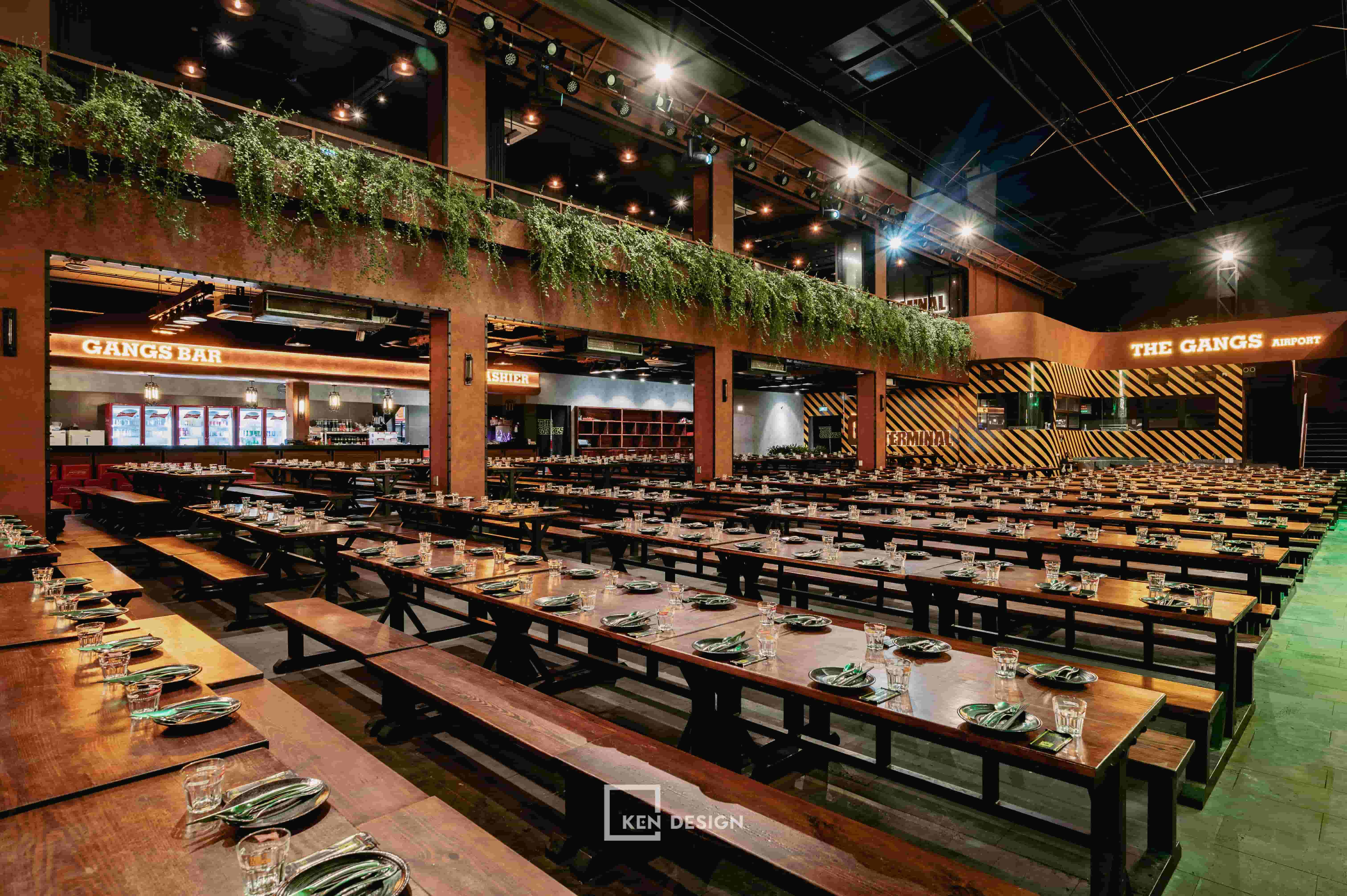 Construction of The Gangs Airport Restaurant in Go Vap