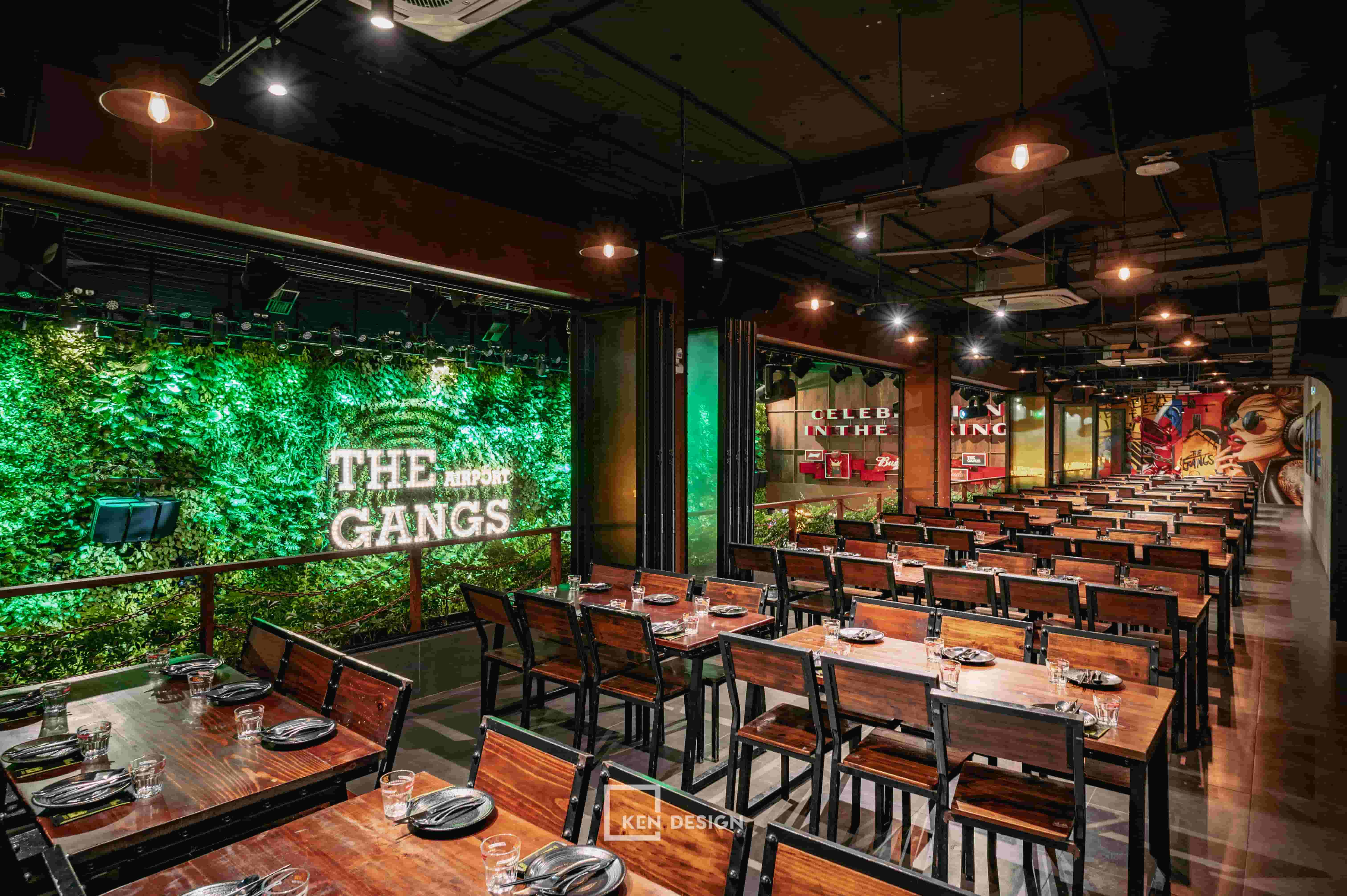 Construction of The Gangs Airport Restaurant in Go Vap