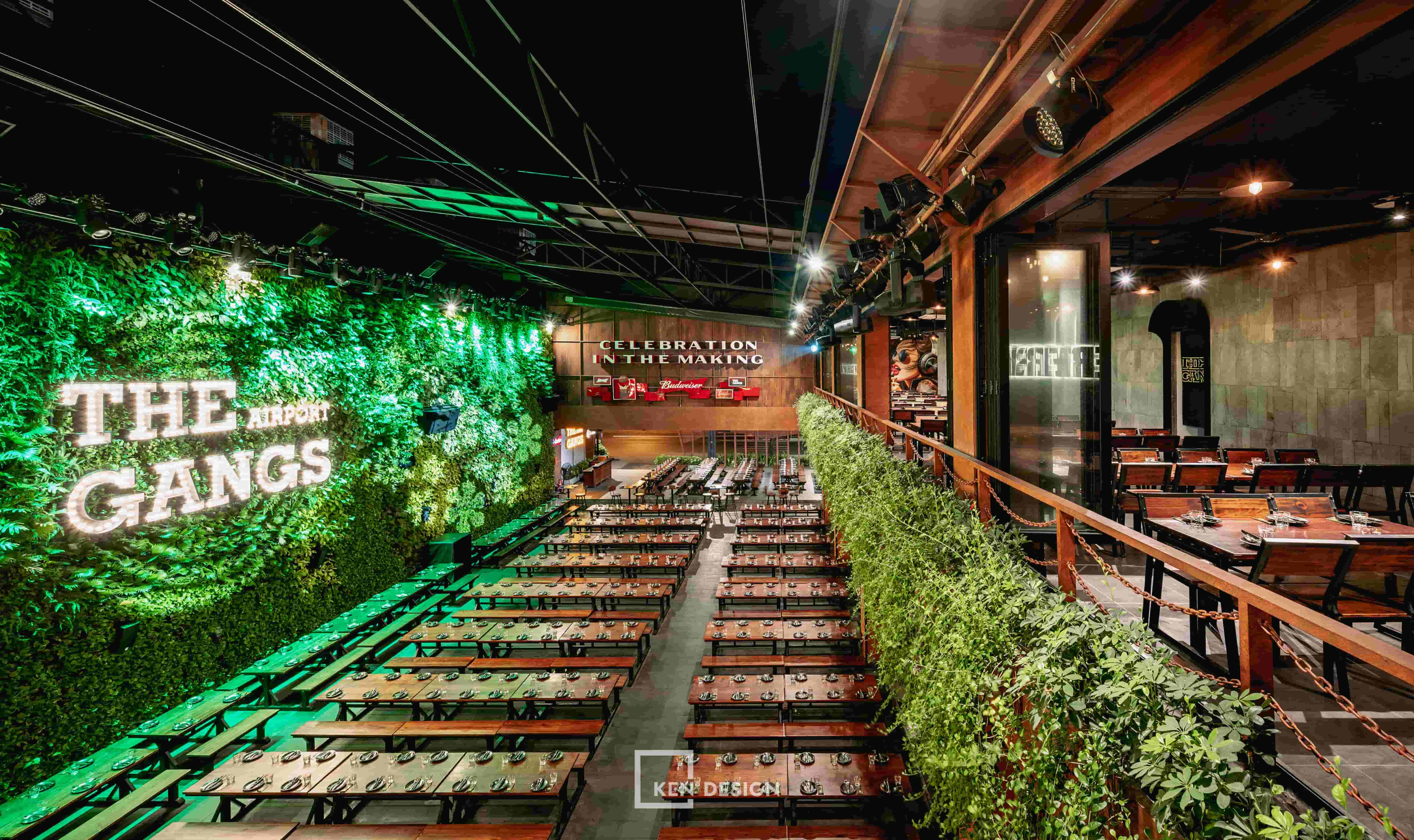 Construction of The Gangs Airport Restaurant in Go Vap