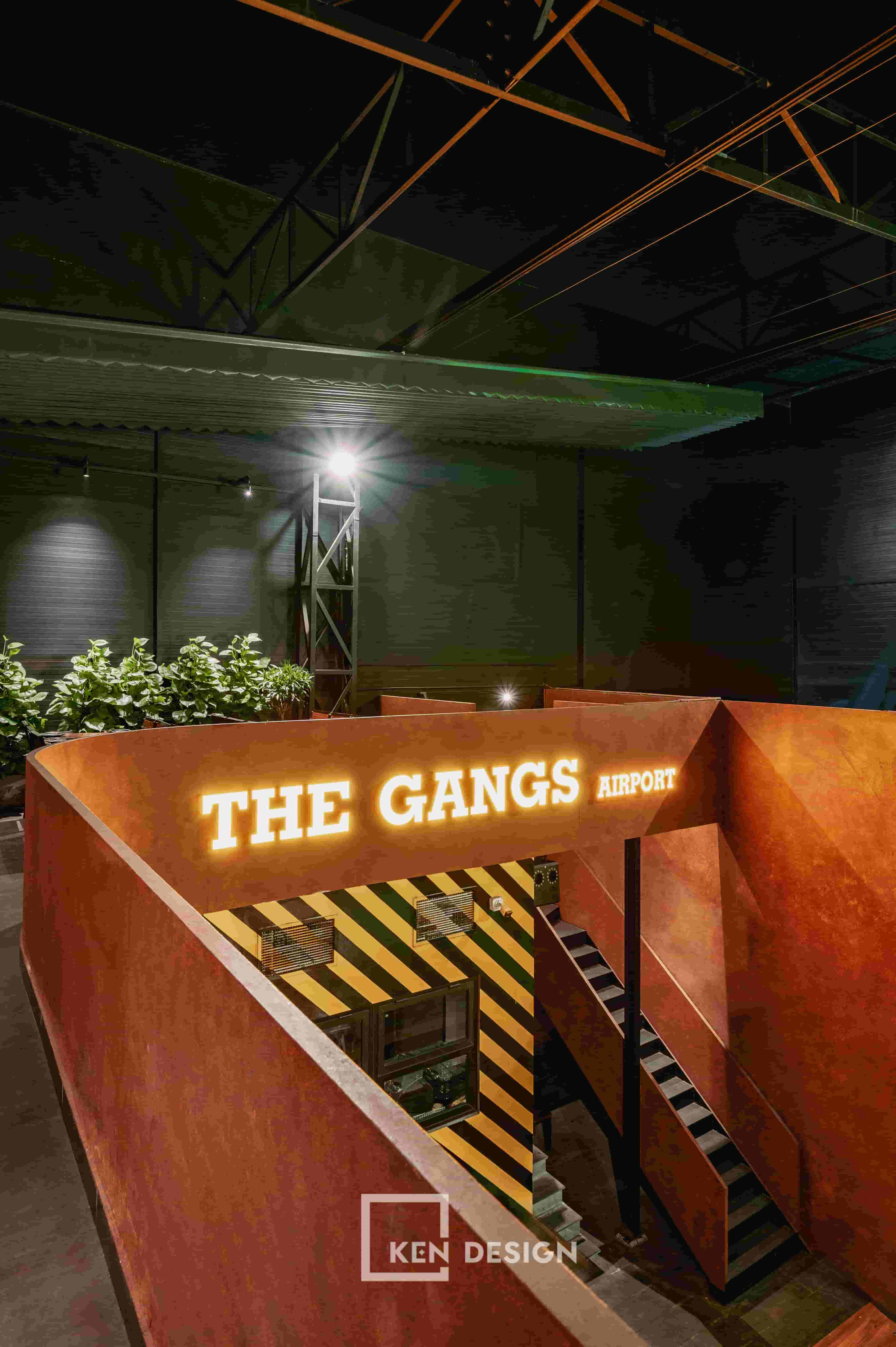 Construction of The Gangs Airport Restaurant in Go Vap