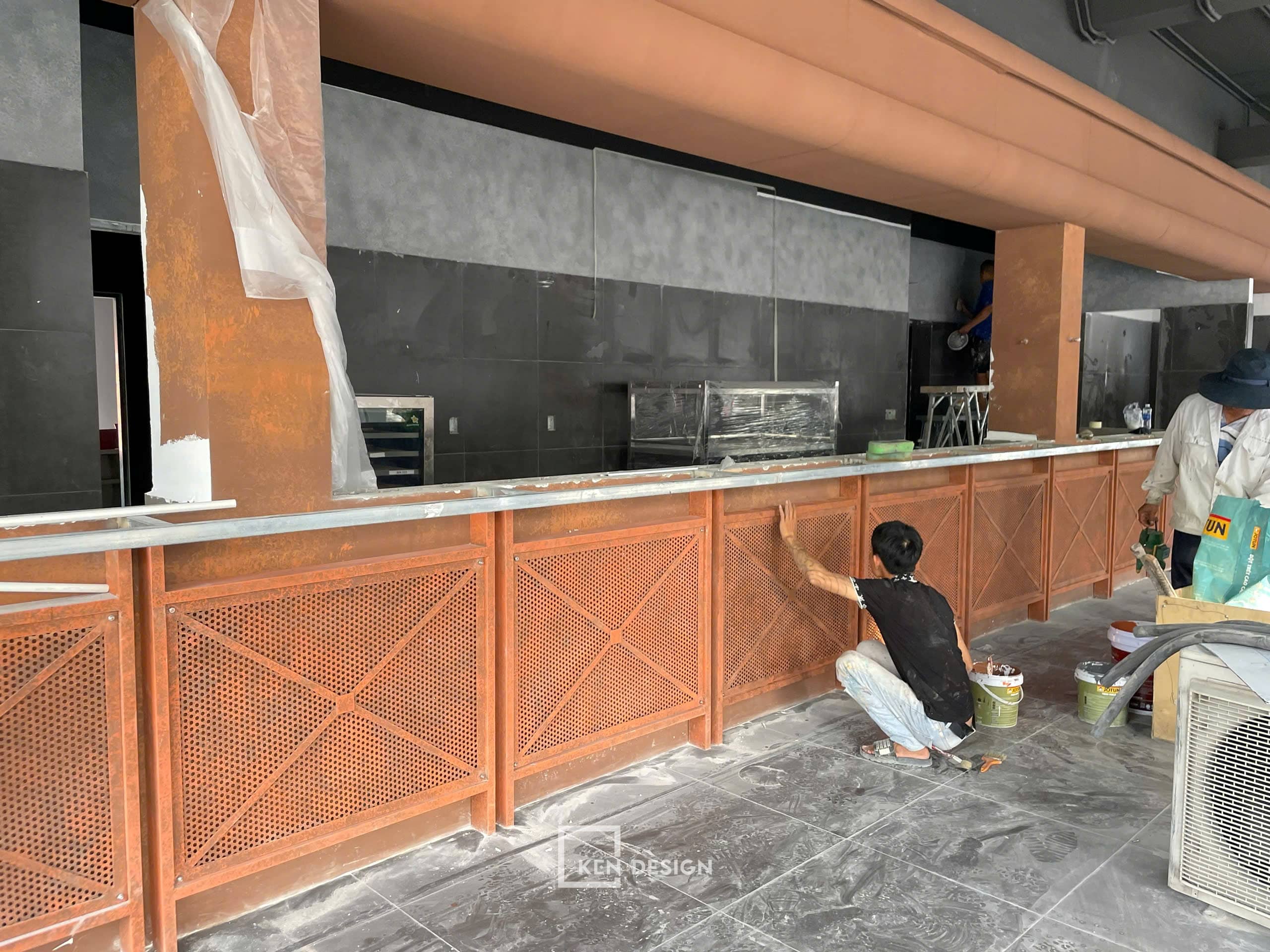 Construction of The Gangs Airport Restaurant in Go Vap