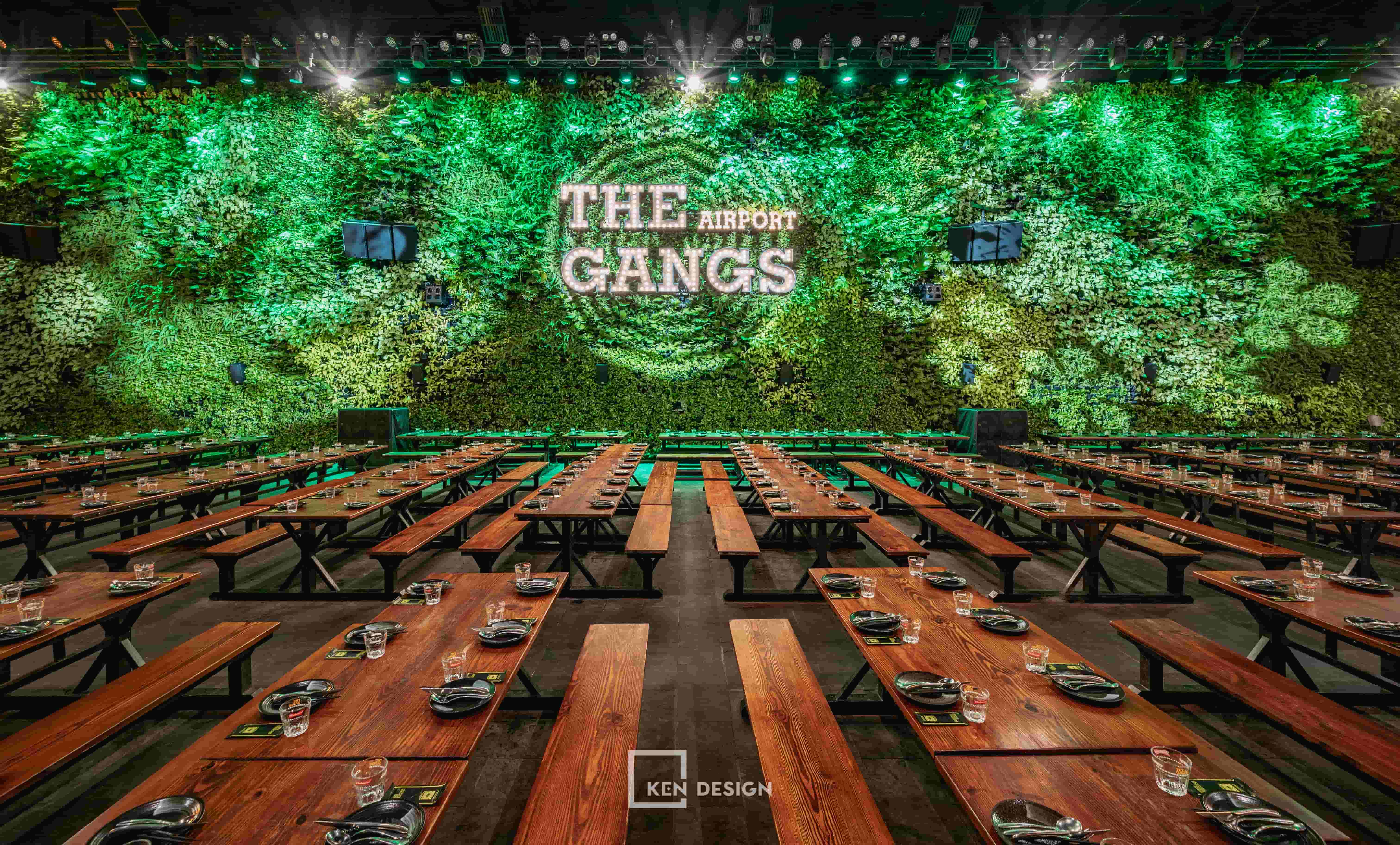 Construction of The Gangs Airport Restaurant in Go Vap